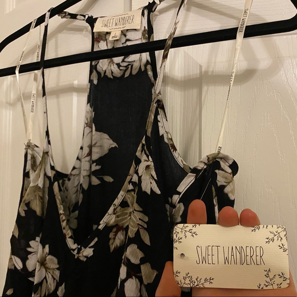 Black Floral Ruffle Front Racerback Tank Large NWT - Picture 7 of 10